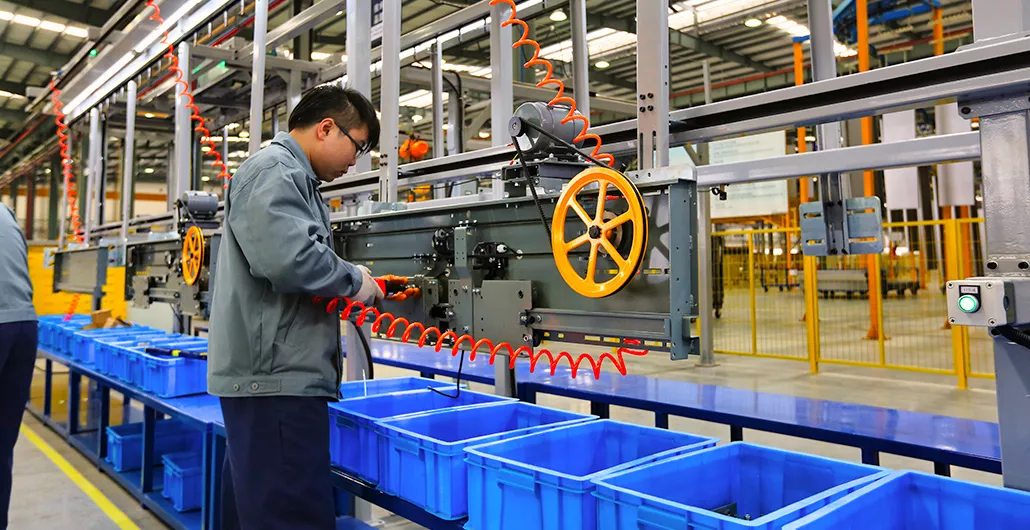 Producción operadores de puertas